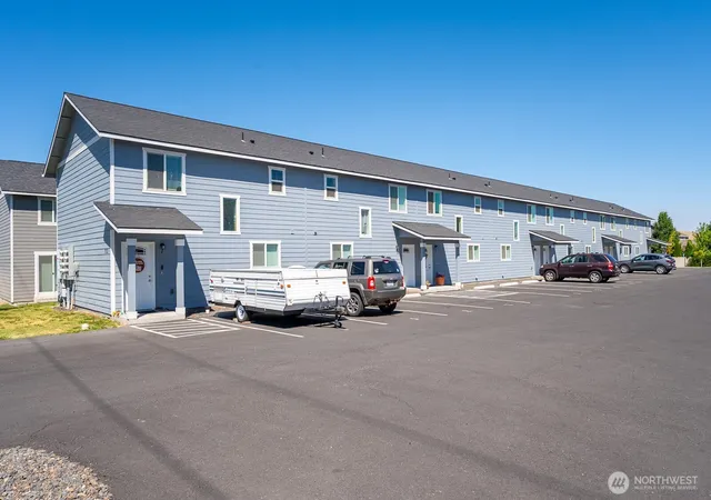 Photo 2 of Multi family home for sale at 713 3rd Ave Ne, Ephrata, WA 98823 | MLS# NWM2562997 | Listing updated on 2026-09-23