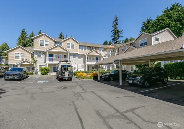 Photo 1 of Condo for sale at 5400 Harbour Pointe Blvd #E202, Mukilteo, WA 98275 | MLS# NWM2563006 | Listing updated on 2026-09-25