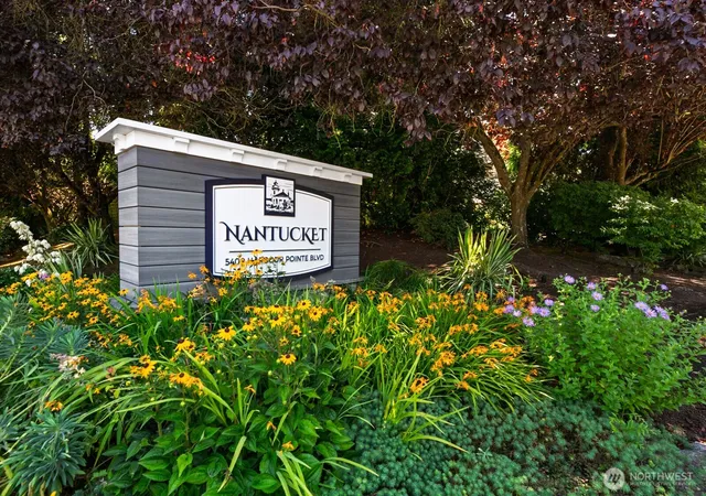 Photo 2 of Condo for sale at 5400 Harbour Pointe Blvd #E202, Mukilteo, WA 98275 | MLS# NWM2563006 | Listing updated on 2026-09-25