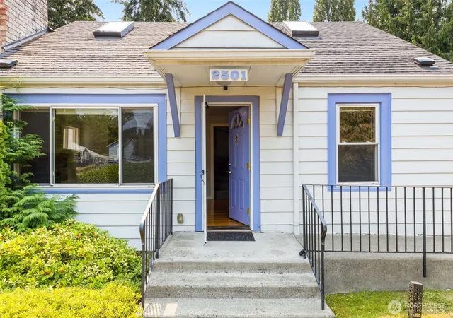 Photo 2 of Single family home for sale at 2501 Sw 112th Street, Seattle, WA 98146 | MLS# NWM2563054 | Listing updated on 2026-09-29