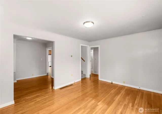 Photo 4 of Single family home for sale at 2501 SW 112th Street, Seattle, WA 98146 | MLS# NWM2563054 | Listing updated on 2026-09-29