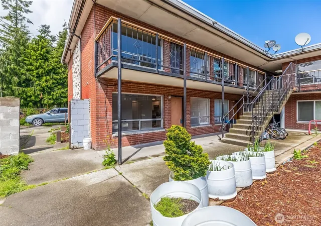 Photo 3 of Condo for sale at 748 S Cloverdale St #Unit 6, Seattle, WA 98108 | MLS# NWM2563080 | Listing updated on 2026-09-23