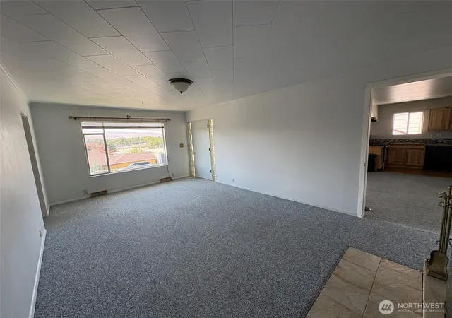 Photo 3 of Single family home for sale at 10 W Dewberry Ave, Omak, WA 98841 | MLS# NWM2563093 | Listing updated on 2026-09-23
