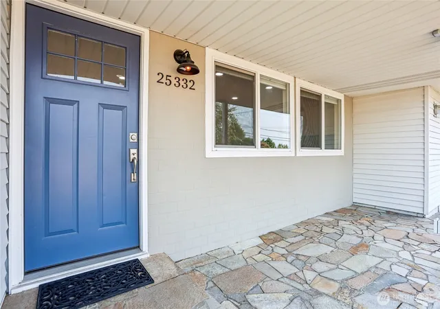 Photo 2 of Single family home for sale at 25332 29th Avenue S, Kent, WA 98032 | MLS# NWM2563102 | Listing updated on 2026-09-23