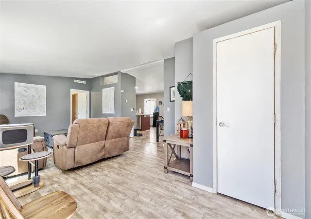 Photo 3 of Manufactured home for sale at 1060 Sidney St, Oak Harbor, WA 98277 | MLS# NWM2563103 | Listing updated on 2026-09-23