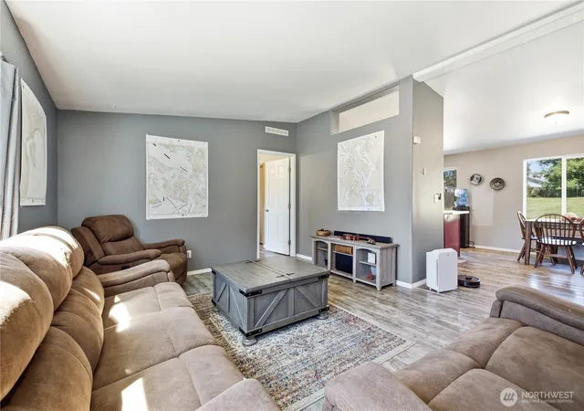 Photo 4 of Manufactured home for sale at 1060 Sidney St, Oak Harbor, WA 98277 | MLS# NWM2563103 | Listing updated on 2026-09-23