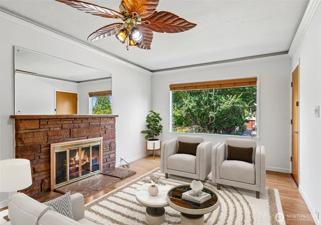 Photo 4 of Single family home for sale at 5017 SW Grayson St, Seattle, WA 98116 | MLS# NWM2563110 | Listing updated on 2026-09-23