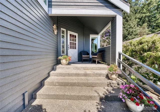 Photo 2 of Sale Pending at 6870 Starboard Ln, Gig Harbor, WA 98335 | MLS# NWM2563116 | Listing updated on 2026-09-25