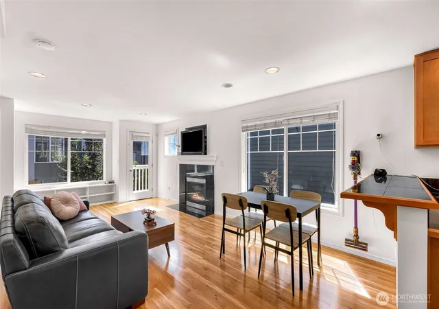 Photo 4 of Townhouse for sale at 8516 Nesbit Ave N #A, Seattle, WA 98103 | MLS# NWM2563122 | Listing updated on 2026-09-23