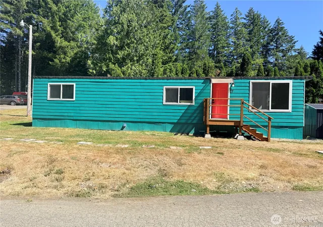 Photo 2 of Manufactured home for sale at 6780 E Highway 106 #27, Union, WA 98592 | MLS# NWM2563143 | Listing updated on 2026-09-22