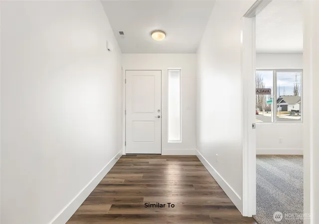 Photo 2 of Single family home for sale at 324 N Montana St, Moses Lake, WA 98837 | MLS# NWM2563156 | Listing updated on 2026-09-28