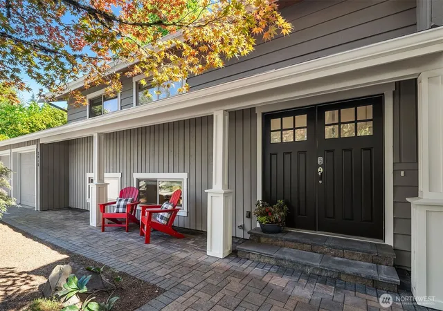 Photo 2 of Single family home for sale at 2810 127th Avenue Ne, Bellevue, WA 98005 | MLS# NWM2563162 | Listing updated on 2026-09-29