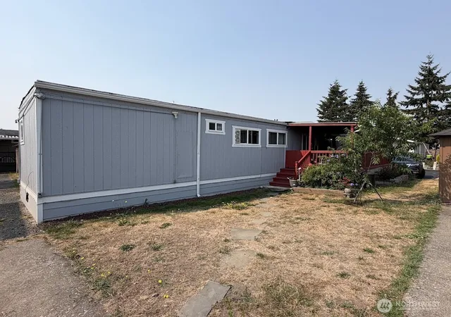 Photo 3 of Manufactured home for sale at 210 37th Street Se #105, Auburn, WA 98002 | MLS# NWM2563190 | Listing updated on 2026-09-21