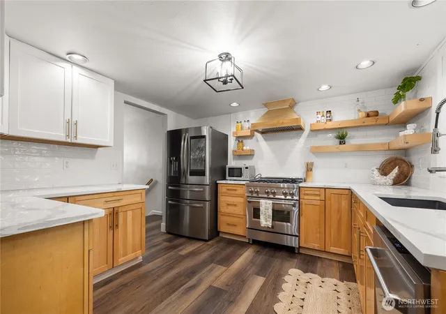 Photo 4 of Single family home for sale at 3331 SE Summer Pl, Port Orchard, WA 98366 | MLS# NWM2563193 | Listing updated on 2026-09-29