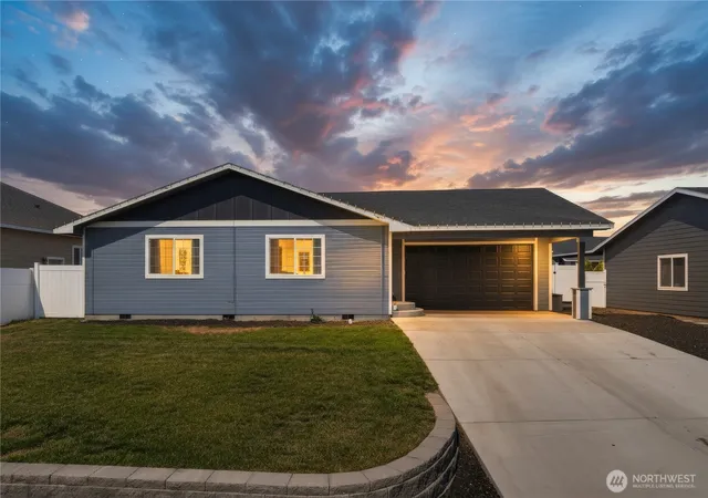 Photo 2 of Single family home for sale at 609 Eagle Nest Dr, Granger, WA 98932 | MLS# NWM2563202 | Listing updated on 2026-09-23
