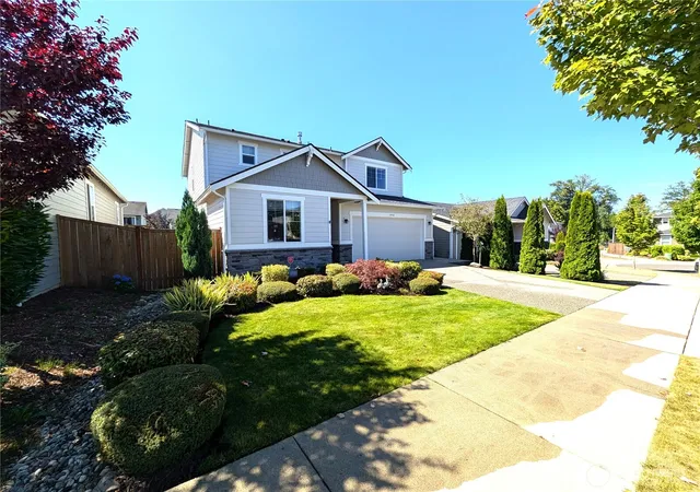 Photo 2 of Single family home for sale at 8406 57th Place Ne, Marysville, WA 98270 | MLS# NWM2563217 | Listing updated on 2026-09-30