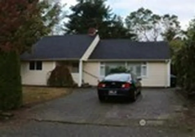 Photo 1 of Townhouse for sale at 1032 Northeast 180th, Shoreline, WA 98155 | MLS# NWM2563232 | Listing updated on 2026-09-23