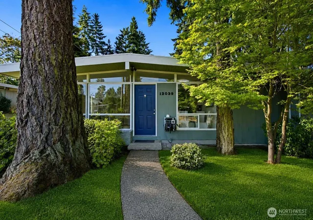 Photo 2 of Single family home for sale at 12039 Se 42nd Street, Bellevue, WA 98006 | MLS# NWM2563243 | Listing updated on 2026-10-02
