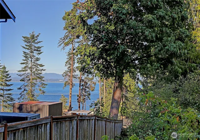 Photo 2 of Manufactured home for sale at 847 Patricia Ann Dr, Camano Island, WA 98282 | MLS# NWM2563253 | Listing updated on 2026-09-23