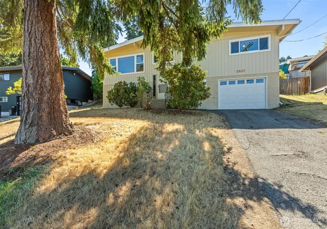 Photo 1 of Single family home for sale at 3527 S 262nd St, Kent, WA 98032 | MLS# NWM2563259 | Listing updated on 2026-09-24