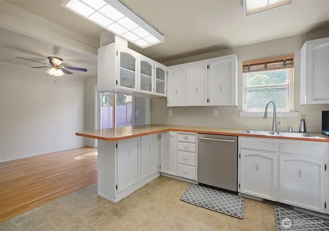 Photo 3 of Single family home for sale at 3527 S 262nd St, Kent, WA 98032 | MLS# NWM2563259 | Listing updated on 2026-09-24