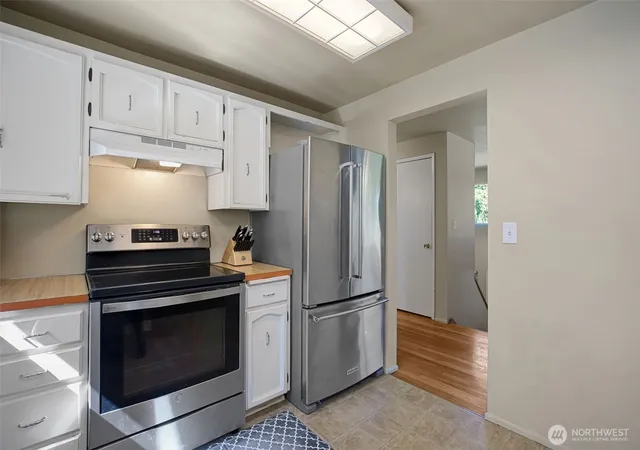 Photo 4 of Single family home for sale at 3527 S 262Nd St, Kent, WA 98032 | MLS# NWM2563259 | Listing updated on 2026-09-24
