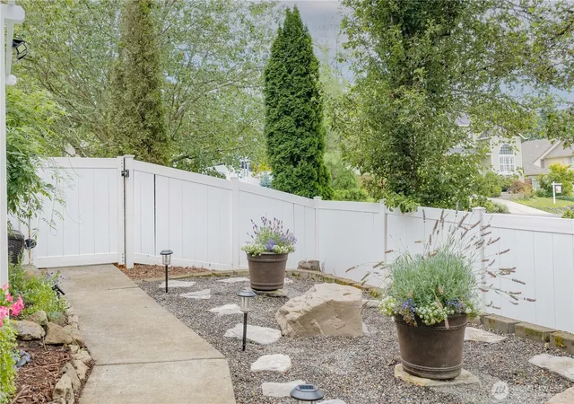 Photo 3 of Single family home for sale at 4408 Nw 12th Loop, Camas, WA 98607 | MLS# NWM2563265 | Listing updated on 2026-09-28