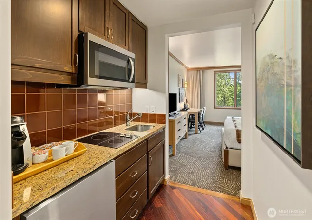 Photo 4 of Condo for sale at 3600 Suncadia Trl #4020, Cle Elum, WA 98922 | MLS# NWM2563288 | Listing updated on 2026-09-23