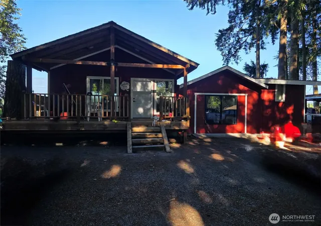 Photo 1 of Single family home for sale at 41725 40th Avenue Ct S, Roy, WA 98580 | MLS# NWM2563311 | Listing updated on 2026-09-23