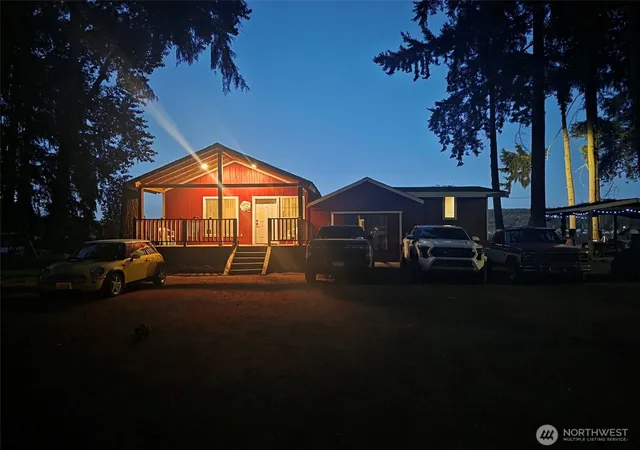 Photo 3 of Single family home for sale at 41725 40th Avenue Ct S, Roy, WA 98580 | MLS# NWM2563311 | Listing updated on 2026-09-23