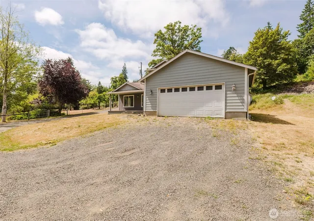 Photo 4 of Sale Pending at 5151 E Pickering Rd, Shelton, WA 98584 | MLS# NWM2563317 | Listing updated on 2026-09-24