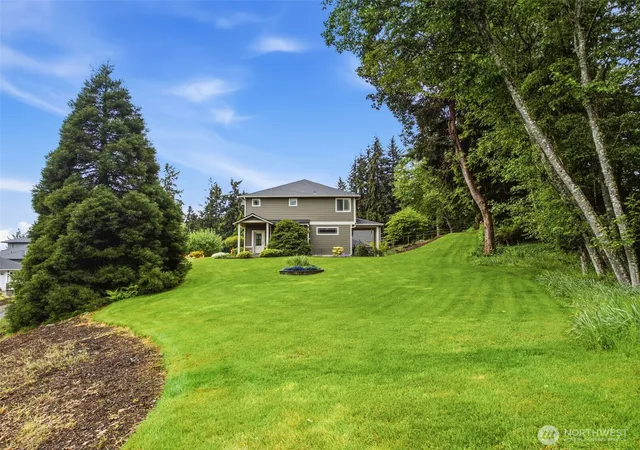 Photo 4 of Single family home for sale at 13718 9th Avenue Ct NW, Gig Harbor, WA 98332 | MLS# NWM2563319 | Listing updated on 2026-09-23