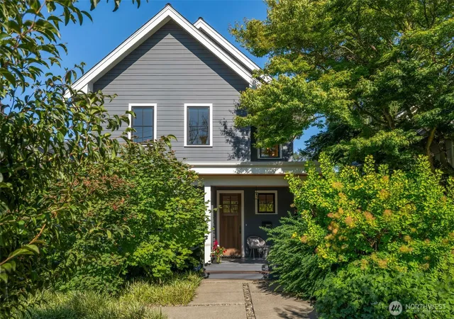 Photo 1 of Single family home for sale at 2910 9th Avenue W, Seattle, WA 98119 | MLS# NWM2563320 | Listing updated on 2026-10-02