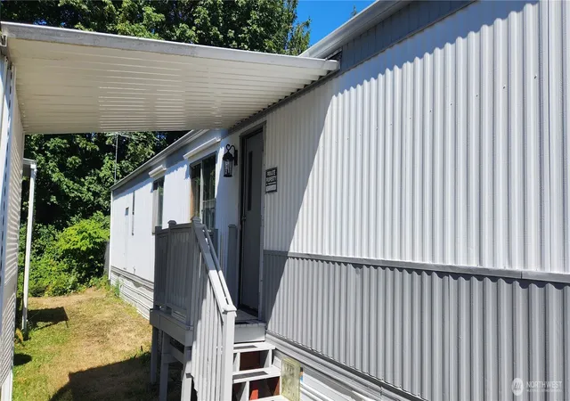 Photo 3 of Manufactured home for sale at 1273 Se Carl Pickle, Port Orchard, WA 98366 | MLS# NWM2563322 | Listing updated on 2026-09-30