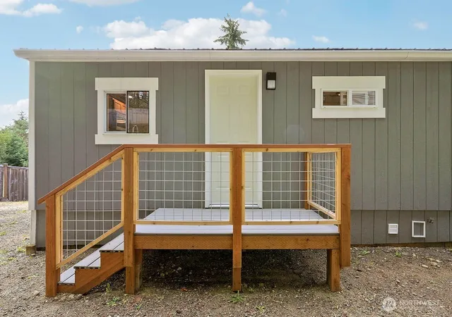 Photo 2 of Manufactured home for sale at 141 Blueberry Hl Rd, Port Ludlow, WA 98365 | MLS# NWM2563335 | Listing updated on 2026-09-23