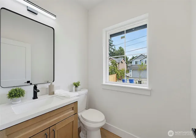 Photo 3 of Single family home for sale at 3702 E R St, Tacoma, WA 98404 | MLS# NWM2563341 | Listing updated on 2026-10-01