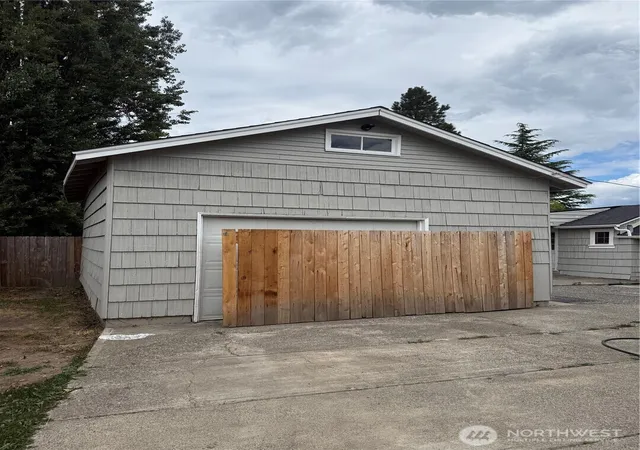 Photo 3 of House for sale at 603 Kansas St SW #1 & 2, Orting, WA 98360 | MLS# NWM2563347 | Listing updated on 2026-09-23