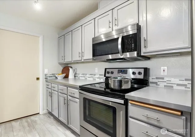 Photo 4 of Condo for sale at 22527 SE 38th Terrace #1424, Issaquah, WA 98029 | MLS# NWM2563370 | Listing updated on 2026-10-02