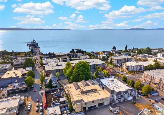 Photo 3 of Single family home for sale at 115 3rd Avenue N, Edmonds, WA 98020 | MLS# NWM2563374 | Listing updated on 2026-10-02