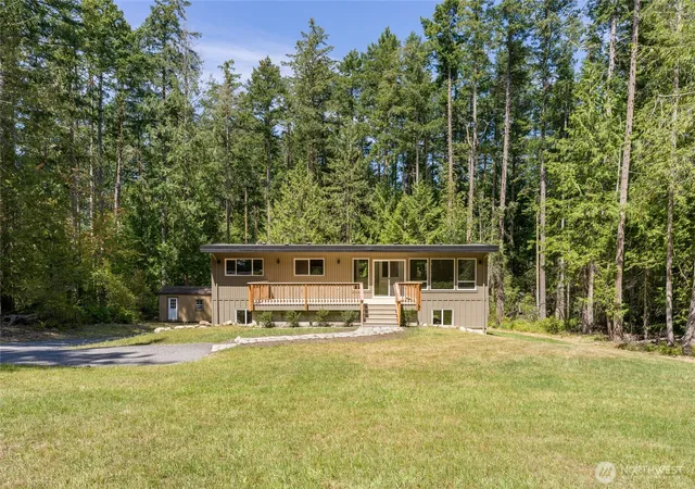 Photo 2 of Single family home for sale at 610 Pavey Blvd, Lopez Island, WA 98261 | MLS# NWM2563442 | Listing updated on 2026-09-23