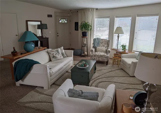 Photo 2 of Manufactured home for sale at 3802 James St #73, Bellingham, WA 98226 | MLS# NWM2563446 | Listing updated on 2026-09-29