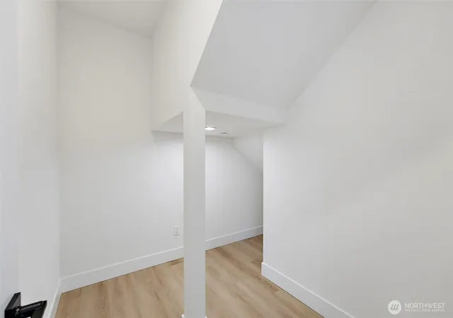 Photo 4 of Single family home for sale at 3706 E R St, Tacoma, WA 98404 | MLS# NWM2563450 | Listing updated on 2026-10-01