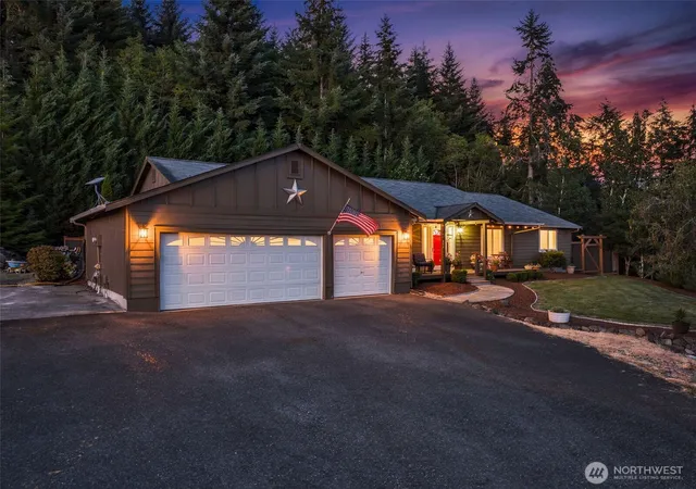 Photo 3 of Single family home for sale at 526 Haywire Rd, Winlock, WA 98596 | MLS# NWM2563456 | Listing updated on 2026-09-23