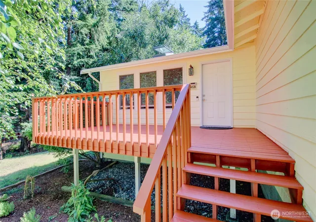 Photo 2 of Sale Pending at 4528 N Alamo Way, Oak Harbor, WA 98277 | MLS# NWM2563464 | Listing updated on 2026-09-25