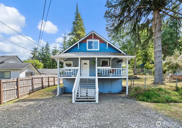 Photo 1 of Sale Pending at 613 Cherry St, Raymond, WA 98577 | MLS# NWM2563486 | Listing updated on 2026-09-25