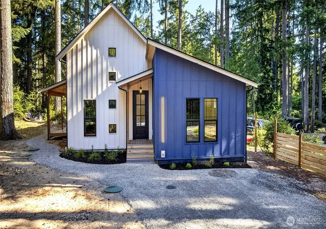Photo 2 of Single family home for sale at 11215 Juniper Pl, Anderson Island, WA 98303 | MLS# NWM2563560 | Listing updated on 2026-09-25