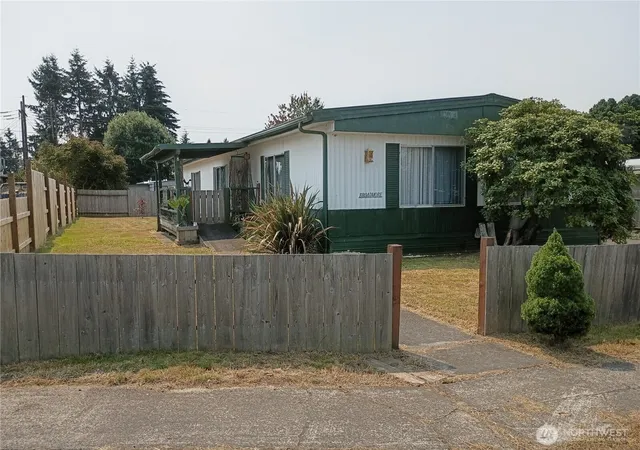 Photo 3 of Manufactured home for sale at 196 Jacobson Rd #20, Cathlamet, WA 98612 | MLS# NWM2563573 | Listing updated on 2026-09-23