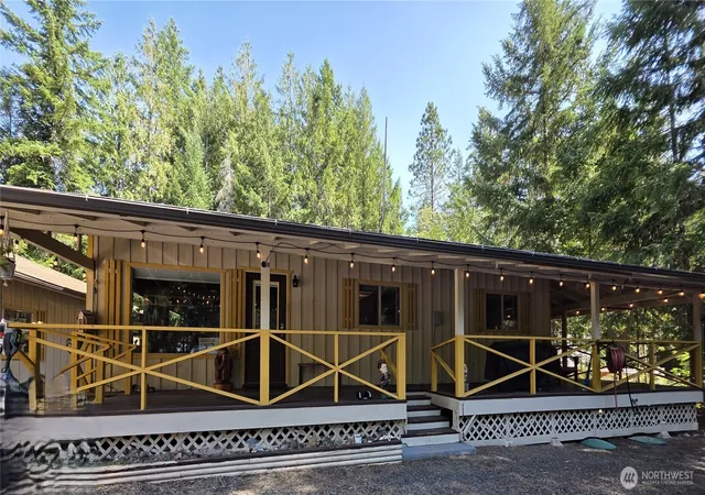 Photo 1 of Single family home for sale at 400 Seamount Dr, Brinnon, WA 98320 | MLS# NWM2563575 | Listing updated on 2026-09-26