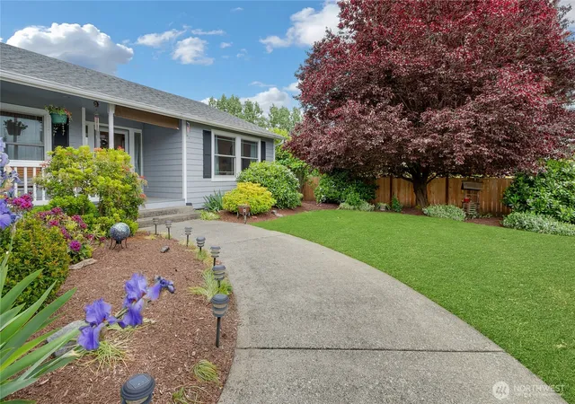 Photo 3 of Sale Pending at 10909 Vickery Ave E, Tacoma, WA 98446 | MLS# NWM2563579 | Listing updated on 2026-09-21