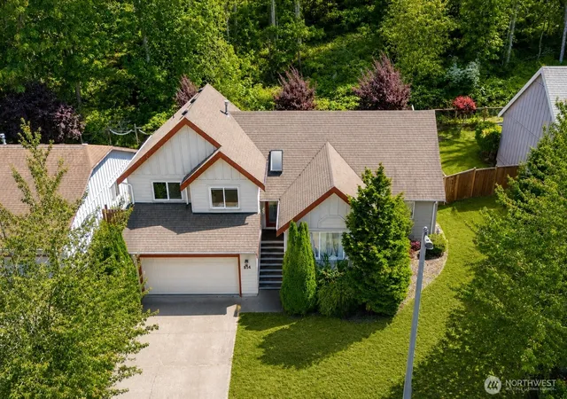 Photo 1 of Single family home for sale at 814 Nevada St, Bellingham, WA 98229 | MLS# NWM2563587 | Listing updated on 2026-09-24